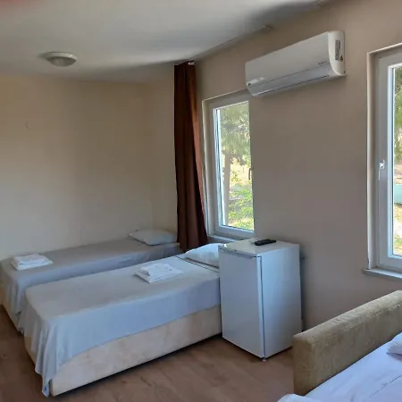 Camlaraltipansiyon Homestay *